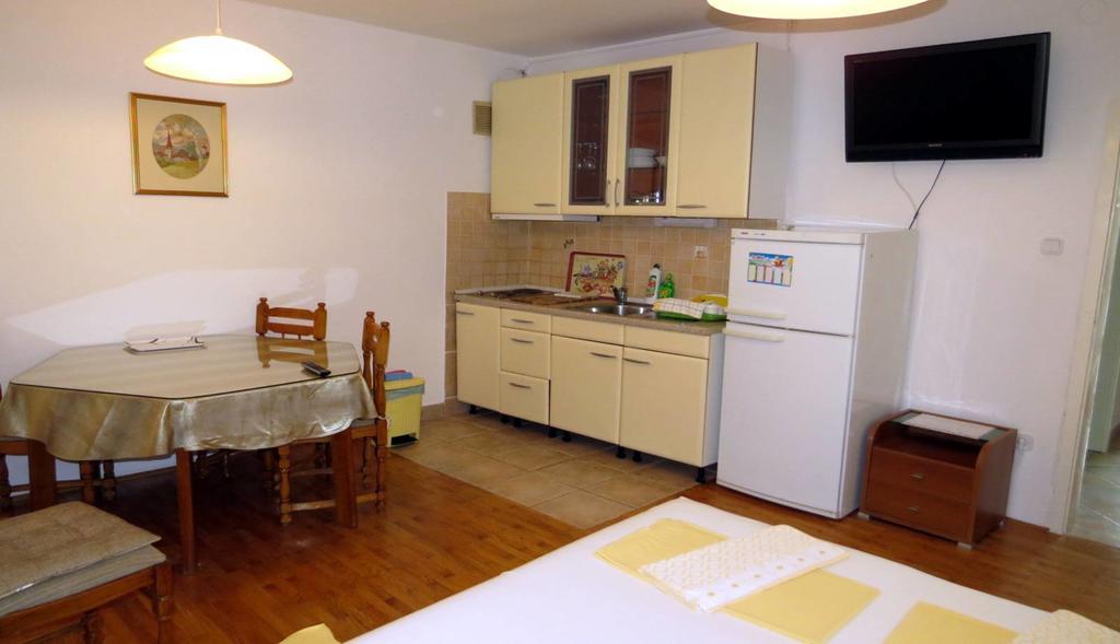Apartments Corluka Baška Voda Εξωτερικό φωτογραφία